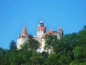 Transylvania is the perfect spot for a Halloween themed trip. (Image Source: tpsdave on Pixabay)